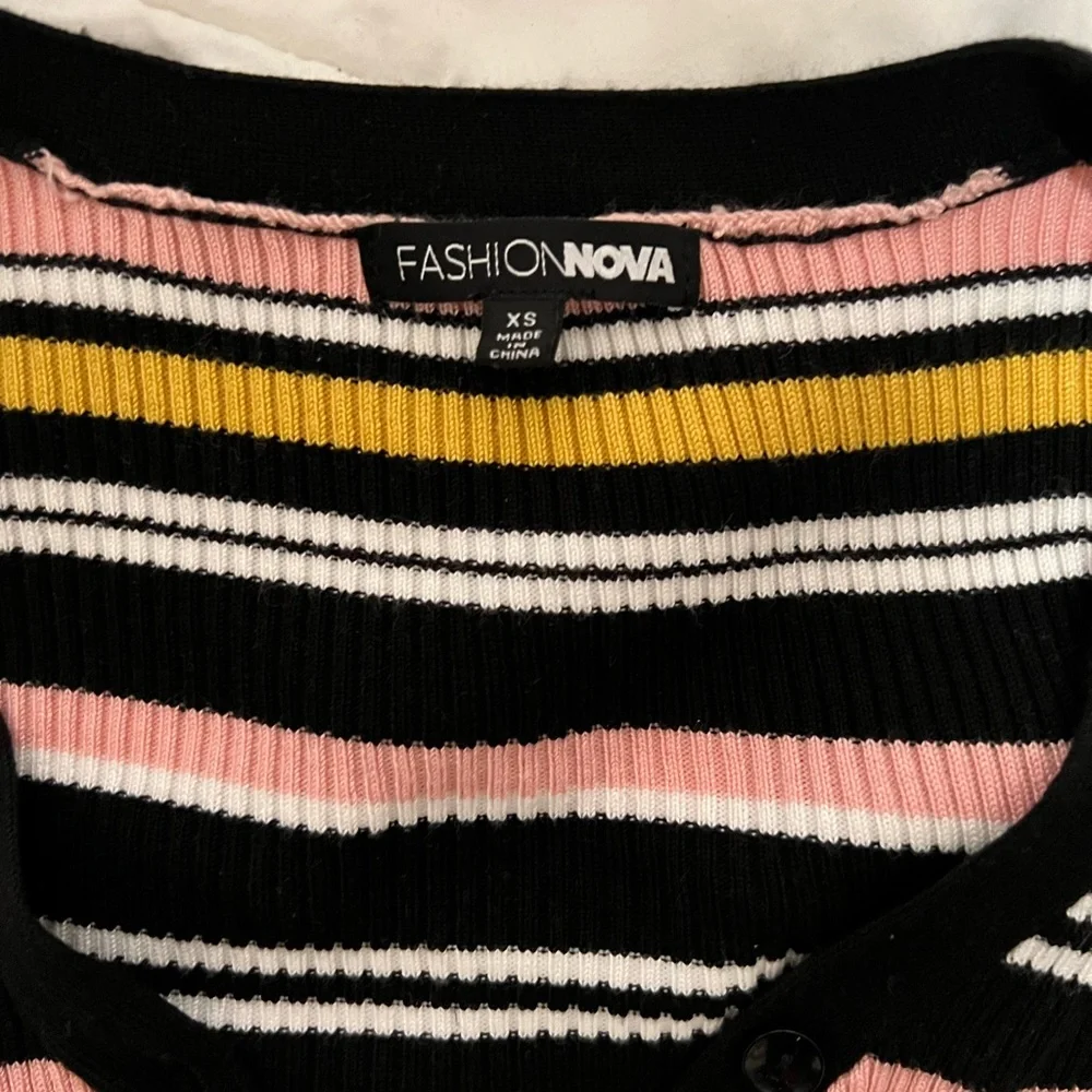 Fashion nova crop top - Picture 3 of 3
